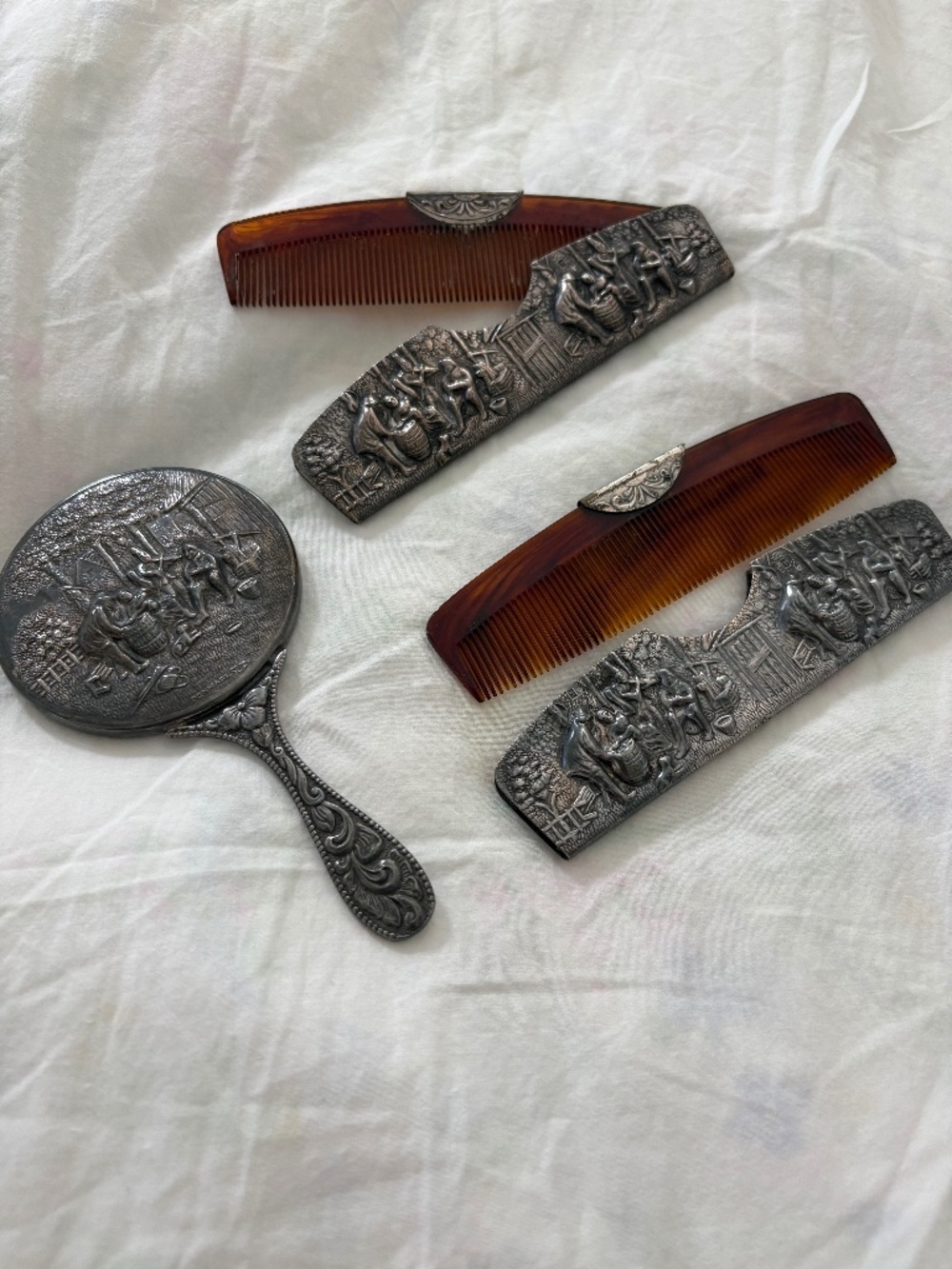 Vintage Vanity comb & Mirror set.